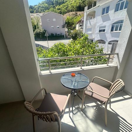 Apartments Manojlovic บุดวา ภายนอก รูปภาพ
