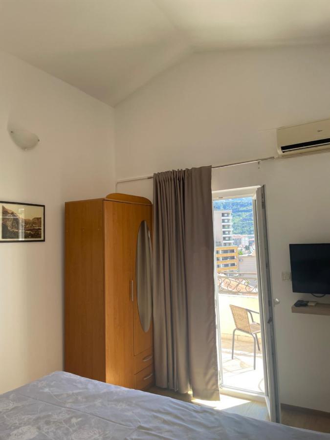 Apartments Manojlovic บุดวา ภายนอก รูปภาพ