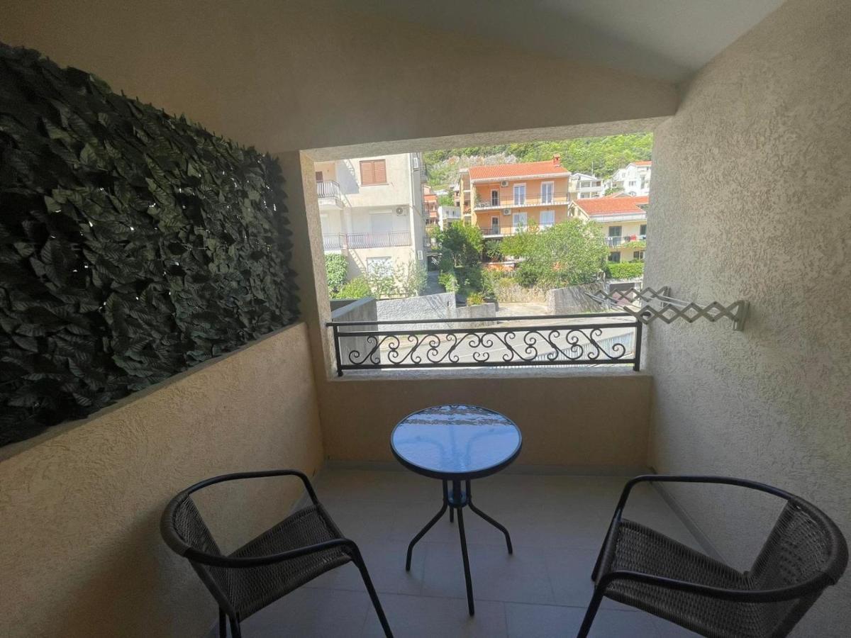 Apartments Manojlovic บุดวา ภายนอก รูปภาพ