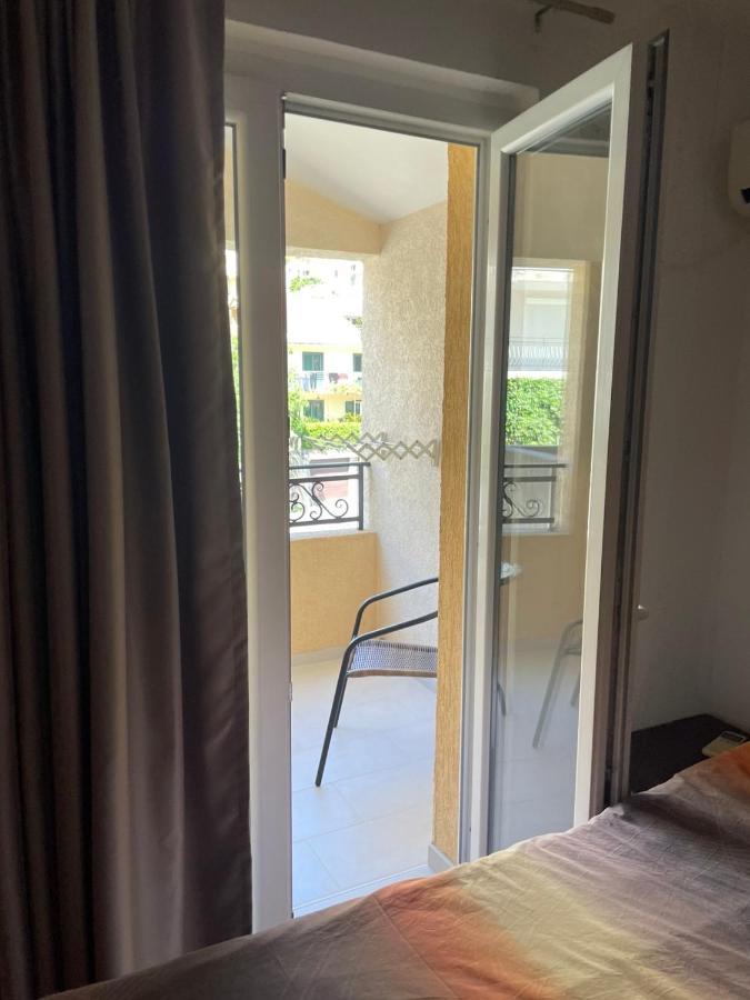 Apartments Manojlovic บุดวา ภายนอก รูปภาพ